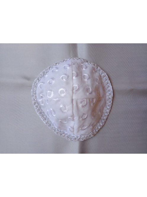 Linen, white, several types, diameter 13-15 cm